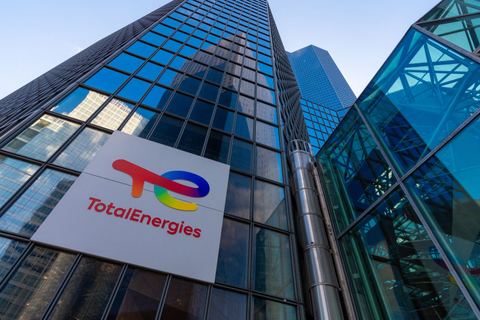Miniature de TotalEnergies se défend du greenwashing en toute mauvaise foi