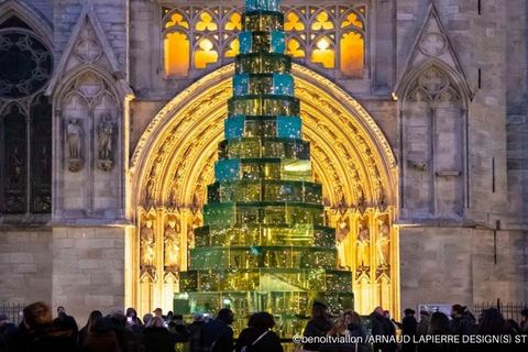 Miniature de Le gigantesque sapin de Noël qui illumine Bordeaux est en acier et verre recyclés